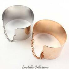 Luminous - The One Of It's Kind Cuff Bracelet - Color: Gold Bracelet