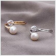 Love & Innocence Ring Of Diamond Heart And Pure Pearl - Color: Gold