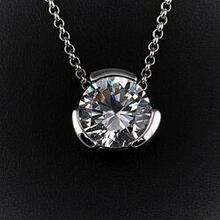 The Sentry - Pendant For A 12 Mm Round Precious Stone - Color: Clear Diamond