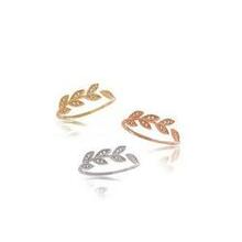 Vine And Dine Delicate Leaf Ring - Style: 18 Kt Yellow Gold On Silver