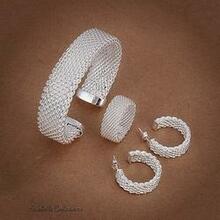 Love At First Sight - The Cuff Bracelet, Ring And Earrings Set
